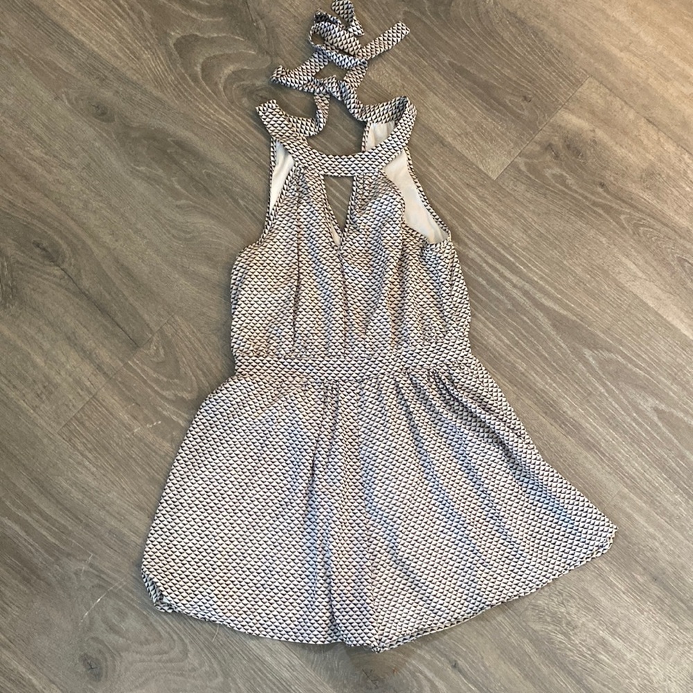 Super cute patterned romper!